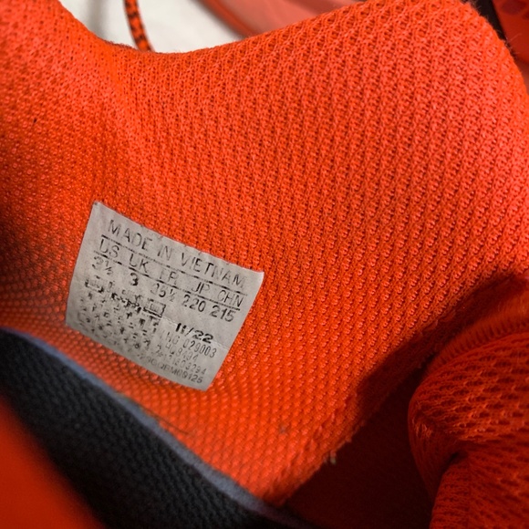 adidas boys sneakers SZ 3.5 - Picture 7 of 7